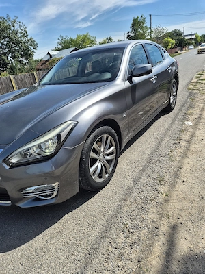 Dezmembrez Infiniti Q70  an 2017 - imagine 3