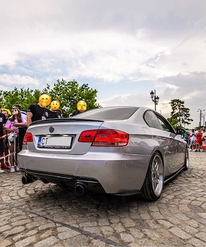 BMW E92 320i | suspensie pneumatica | 2009 | evacuare 335 | pack M | 205k km | faruri custom | navi - imagine 6