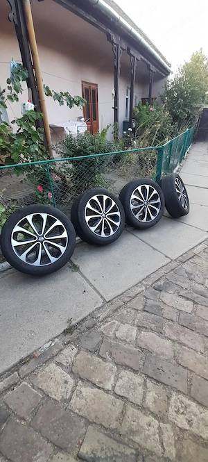 Jante aluminiu R18 cu anvelope vara Nissan Qahqai ! 