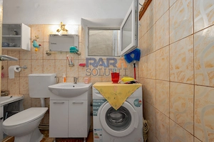 Casă în Roman, din cărămidă - imagine 12