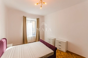 Apartament 4 camere, garaj, pivnita, la 2 minute de Parcul Sub Arini - imagine 2