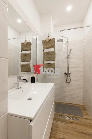 Apartament 2 camere ultracentral|renovat |60 mp - imagine 11