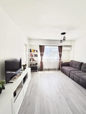 Garsoniera de vanzare langa Piata Mihai Viteazu cu balcon si lift - imagine 2
