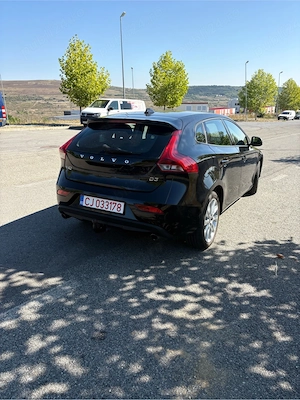 Volvo v40 automat - imagine 4