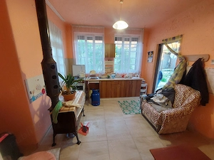 Vand casa cu anexe cu teren generos in zona Baile 1 Mai - imagine 3