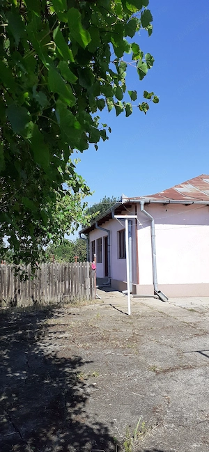 Casă de vânzare cu teren in com. Miroși jud. Argeș  - imagine 4