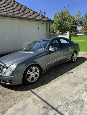 Mercedes E300 Bluetec Avantgarde - imagine 2