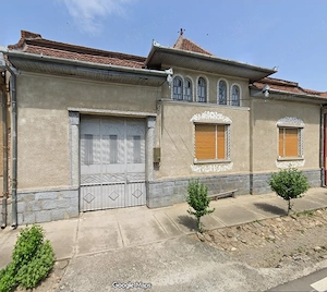 De vanzare casa cu gradina si curte