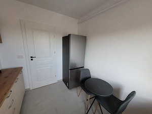 Închiriez apartament 2 camere - imagine 6