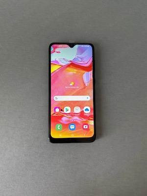 samsung A70 -128 6GB RAM -piese ( placa de baza A70 buna )