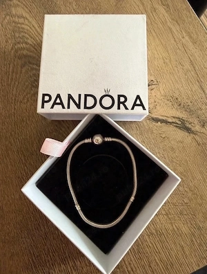 Brățară Pandora cu sistem de închidere cu Disney 