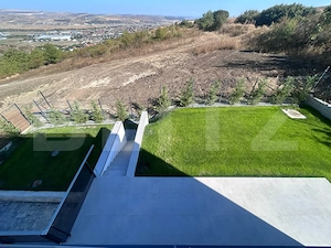 Casa de 214 mp, teren 458 mp, cu Vedere Panoramică în Dezmir - imagine 10