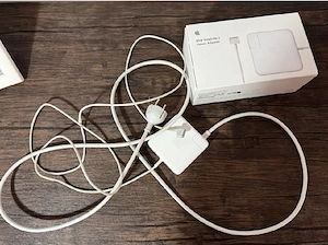 Încărcător original Apple MagSafe 2 85W pentru MacBook Pro   cu cutie, bon și garanție până în 2027