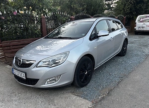 opel astra j 2011