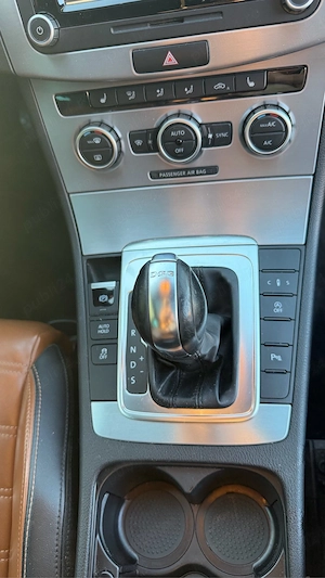 volkswagen passat cc din anul 2013 - imagine 4