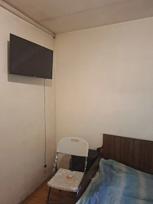 Închiriez garsonieră 