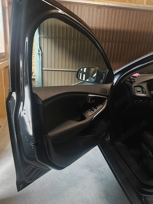 Vând Volvo V40 2013-model 2014,-T3 GPL - imagine 2