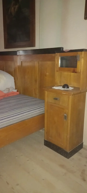 Vanzare mobila dormitor din nuc - mobila antica