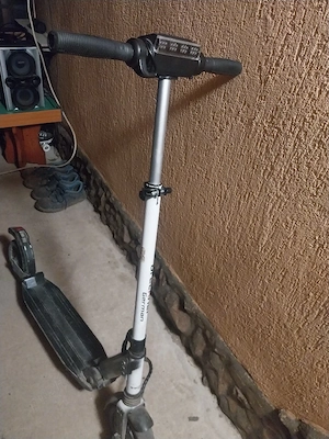 vand trotineta electrica foarte buna