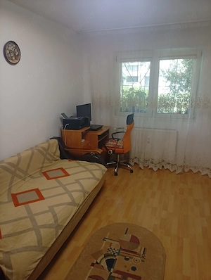 Vand apartament 2 camere zona Malu Rosu - imagine 3