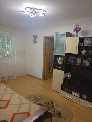 Vand apartament 2 camere zona Malu Rosu - imagine 4