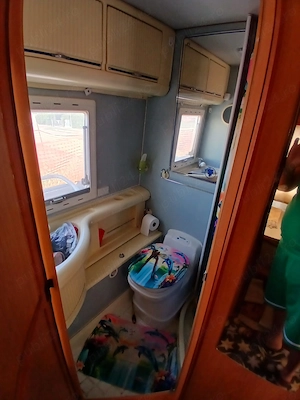 Vând camper Ford Tranzit an1998 - imagine 6