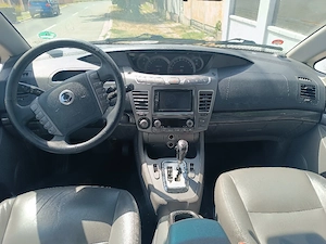 Ssangyong Rodius,an 2014 - imagine 2