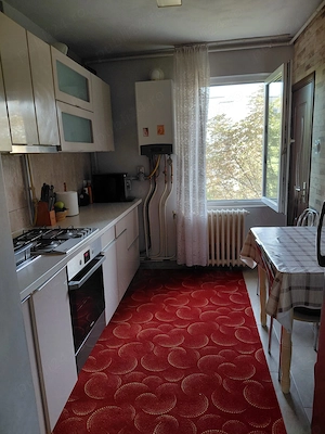 De vanzare apartament 3 camere - imagine 5
