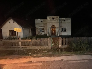 Casa de vânzare  Vizavi de Mănăstirea dintr-un lemn