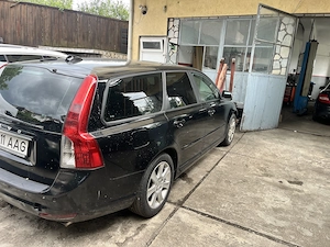 Vând Volvo V50 2011 motor nefuncțional  - imagine 2