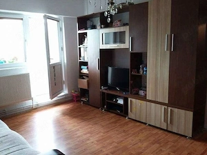 Apartament 2 camere,ultracentral de închiriat în municipiul Calarasi - imagine 2