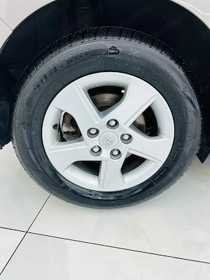 Toyota Auris - imagine 9