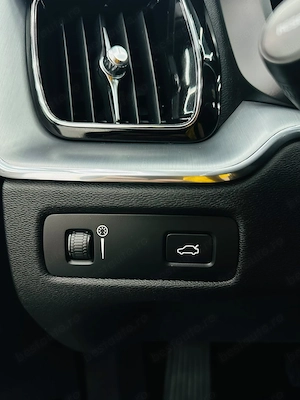 Volvo XC60 - imagine 11