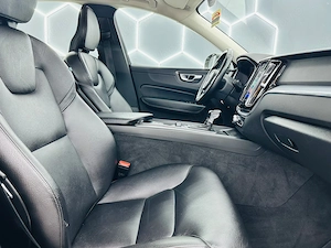 Volvo XC60 - imagine 18