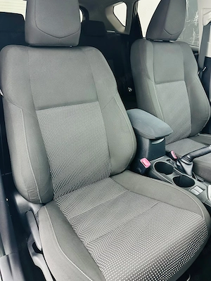 Toyota Auris - imagine 18