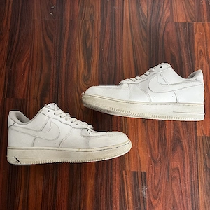 Nike Air Force 1 Low  Triple White    43 EU   Stare bună
