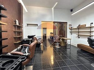 Spatiu comercial coafor complet echipat – de închiriat  Ultracentral - imagine 4