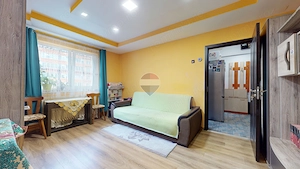 Apartament 3 camere cu potențial | Parcare și beci | Zonă liniștită - imagine 3