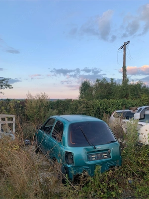 dezmembrez nissan micra 1.0 - imagine 3