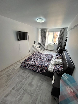 Apartament de închiriat 3 camere - Calea Moldovei - imagine 5