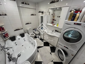 Apartament de închiriat 3 camere - Calea Moldovei - imagine 8