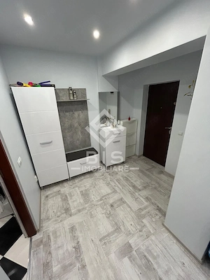 Apartament de închiriat 3 camere - Calea Moldovei - imagine 4