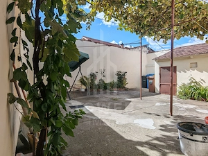 Casă individuală cu 3 camere, curte , în Sibiu, zona Lupeni - imagine 7