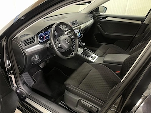 Skoda Superb - imagine 5