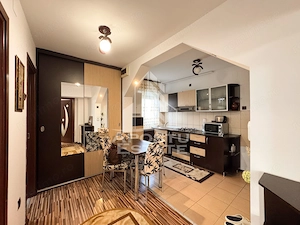 Apartament 2 camere, la cheie, decomandat, panoramica la Cetatea Devei - imagine 2