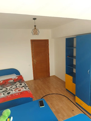 Închiriez apartament 