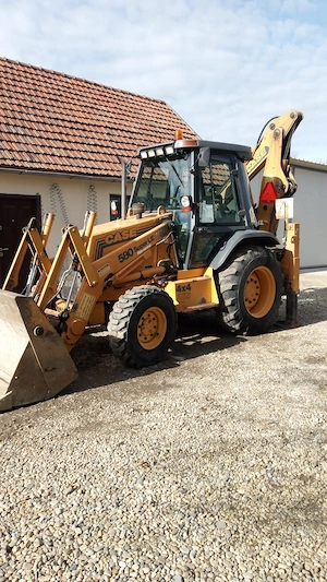 Buldoexcavator Case 580 SLE