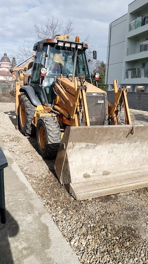 Buldoexcavator Case 580 SLE - imagine 3