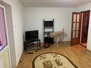 Vand apartament 2 camere decomandat - imagine 2