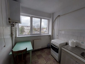 Vând apartament cu trei camere, semidecomandat, strada General Eremia Grigorescu (Gării) - imagine 7